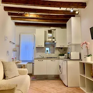 https://ca-giardini-boutique-apartment.hotelinveneto.com